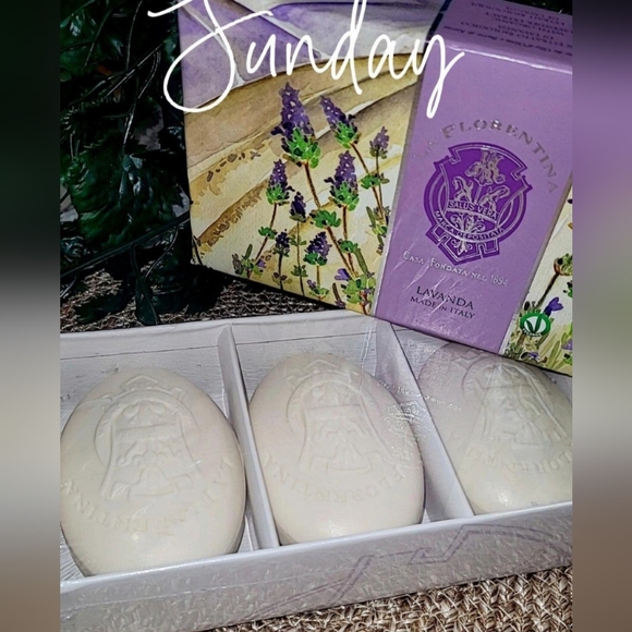 Set of three delicious lavender-scented bath soap. - Picture 1 of 2